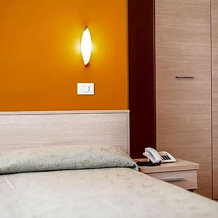 Ombrosa Hotel 3*